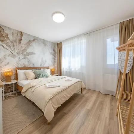 Iconic View Luxury In Old Town * Bratislava