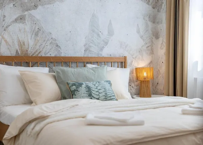 Iconic View Luxury In Old Town Appartement